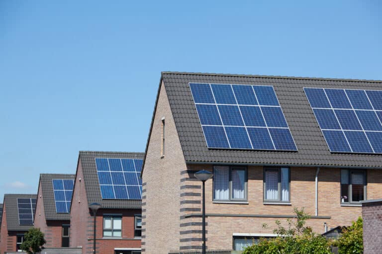 Die Investition in eine Photovoltaik-Anlage mit Speicher für Ihr Einfamilienhaus