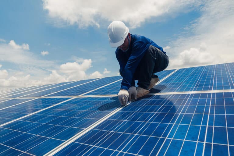 Wartung und Pflege Ihrer Solaranlage: Ein Leitfaden