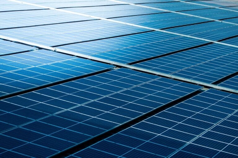 Was kostet Solar auf dem Dach mit Speicher