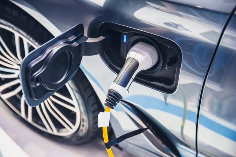 Wie Photovoltaikanlagen Ihr Elektroauto antreiben